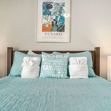 Beachy Bungalow! 2Bd, King Bed Galveston Exteriör bild