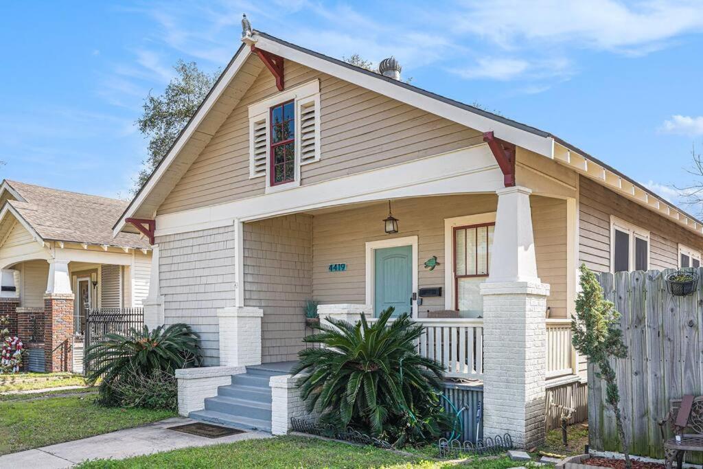 Beachy Bungalow! 2Bd, King Bed Galveston Exteriör bild